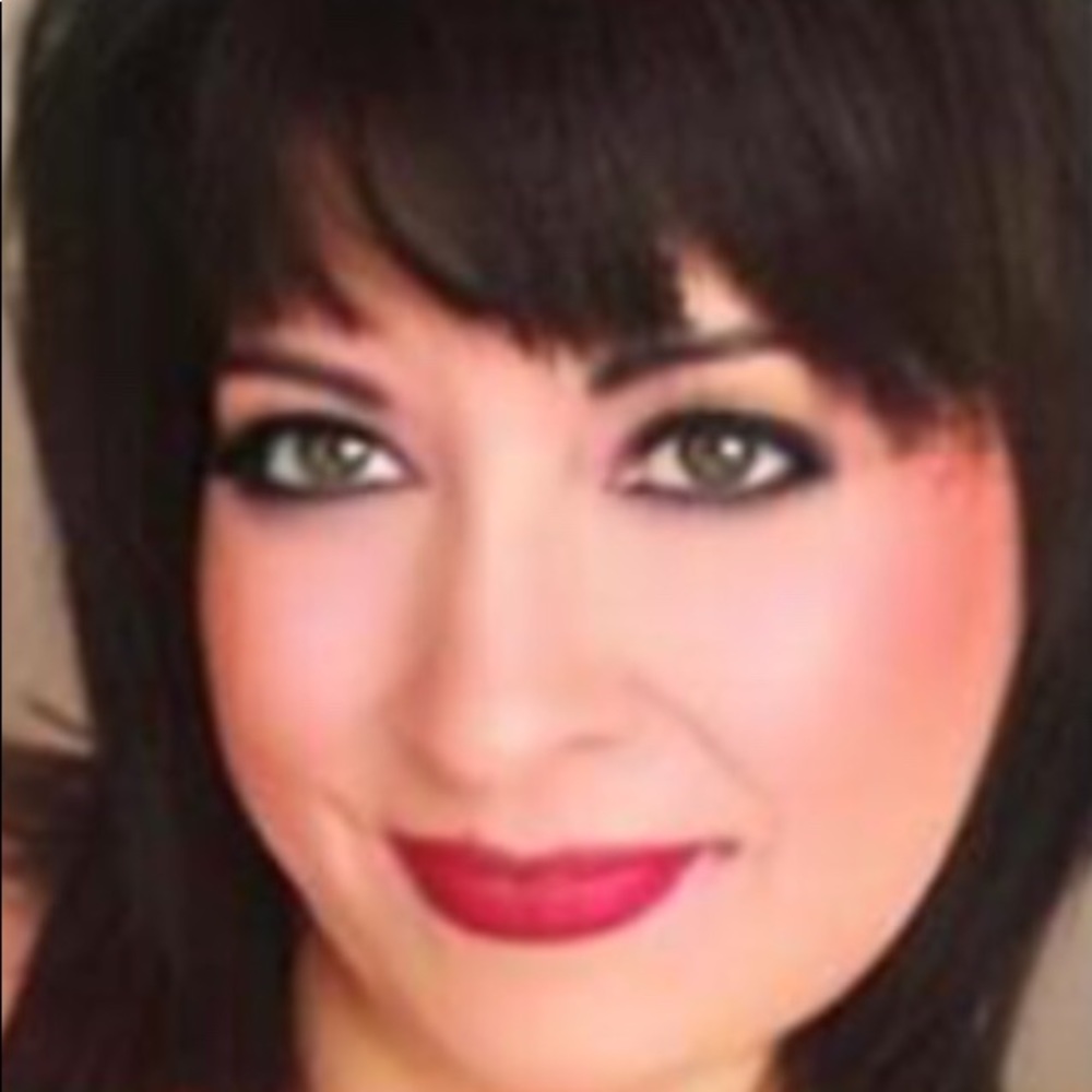 Meet your Posher, Becky